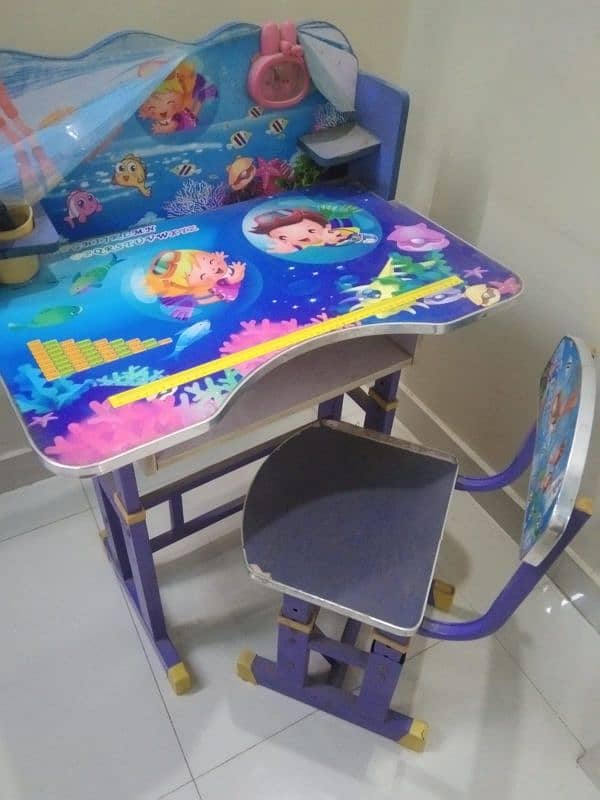 study table for kids 1