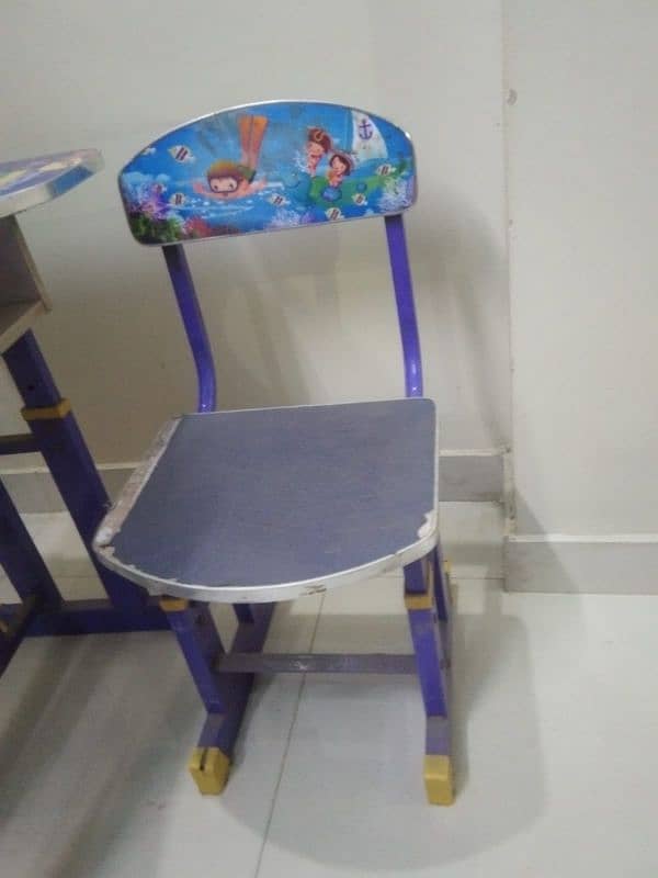 study table for kids 3