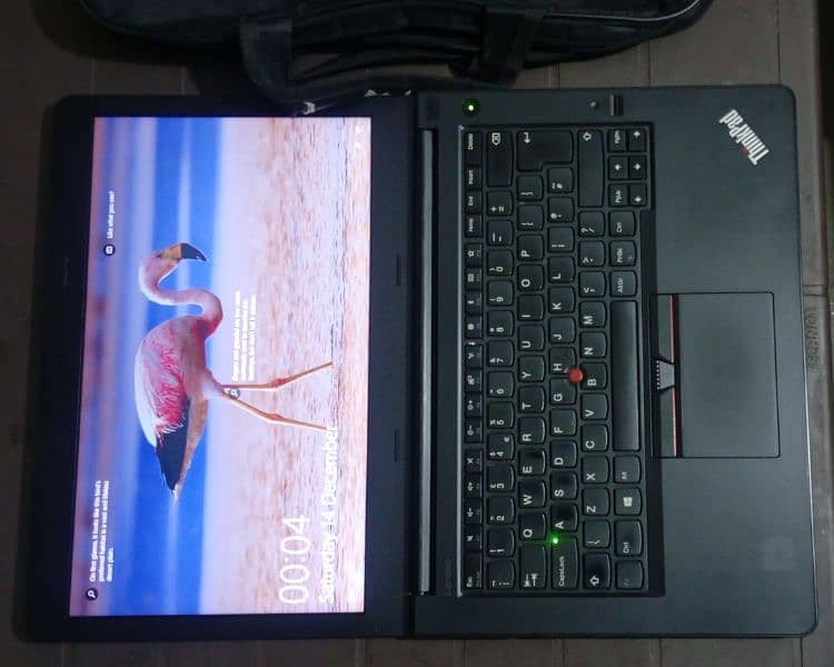 LENOVO LAPTOP + OFFICIAL CHARGER + OFFICIAL BAG 8