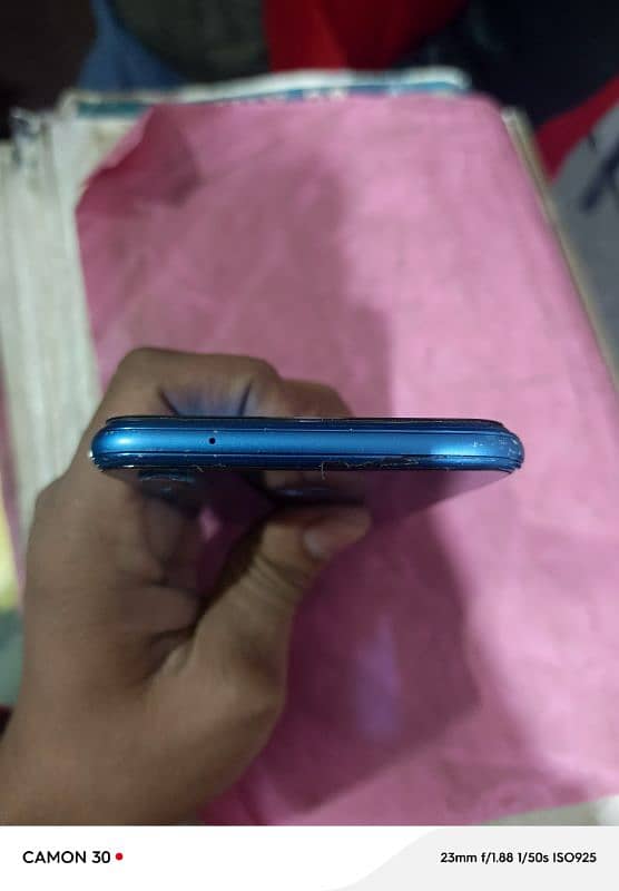 p20 lite 4 GB ram 128 mamery ha only panal change ha 2