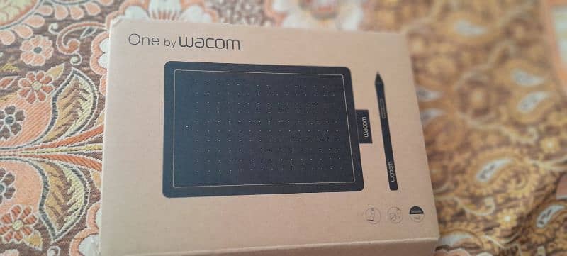 Wacom One CTL-472 Digital Graphic Drawing Tablet Pad 6