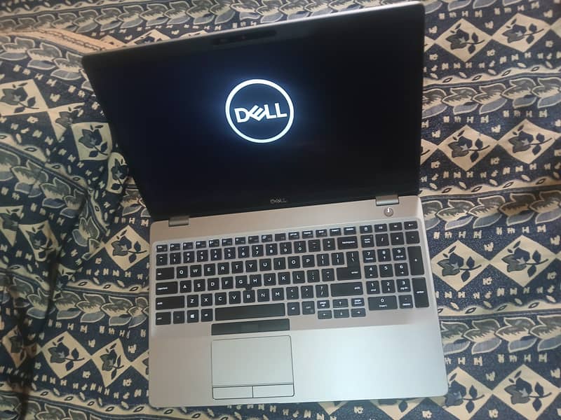 Dell Laptop 3551 10 by 10 condition 0