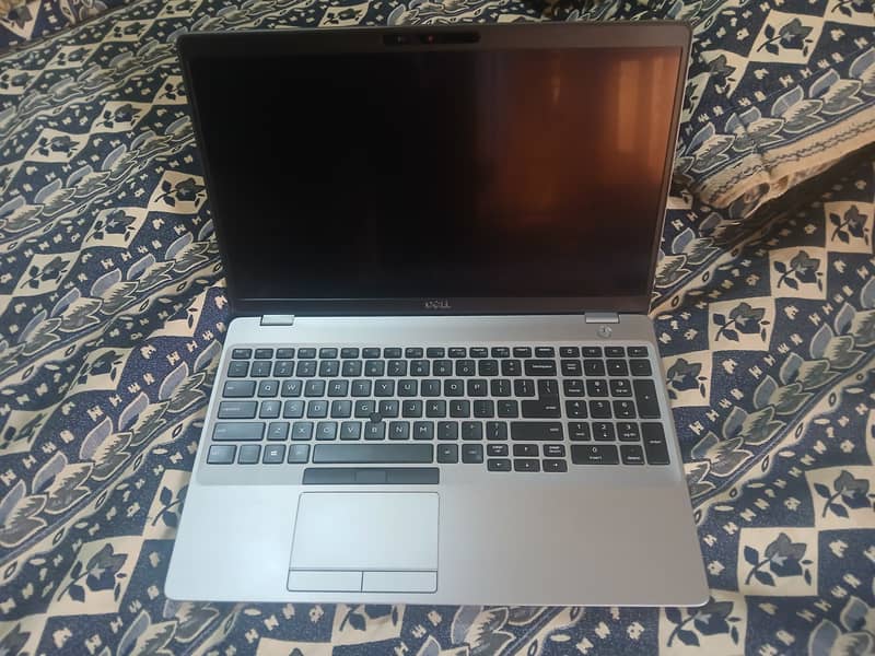 Dell Laptop 3551 10 by 10 condition 5