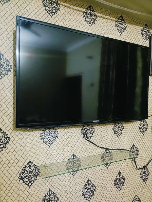 URGENT SALE SAMSUNG 43 INCH ORGINAL LED NOT OPEN NOT REPAIR 8