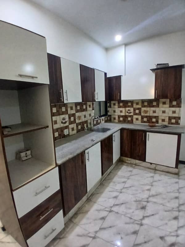 BRAND NEW LUXURIOUS 2 BED DD APARTMENT FOR RENT 4