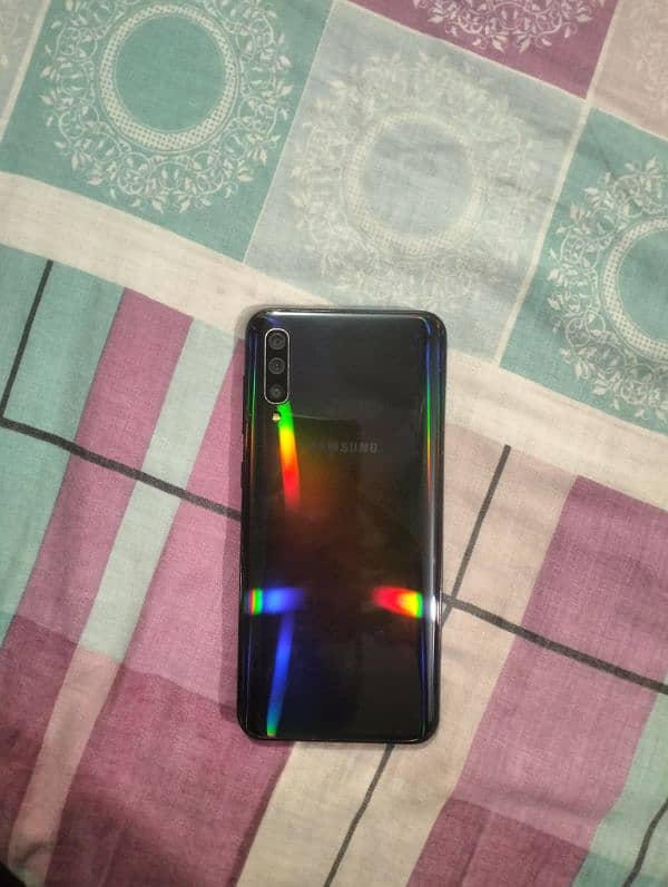 Samsung galaxy A50 (6/128) only mobile hai 6