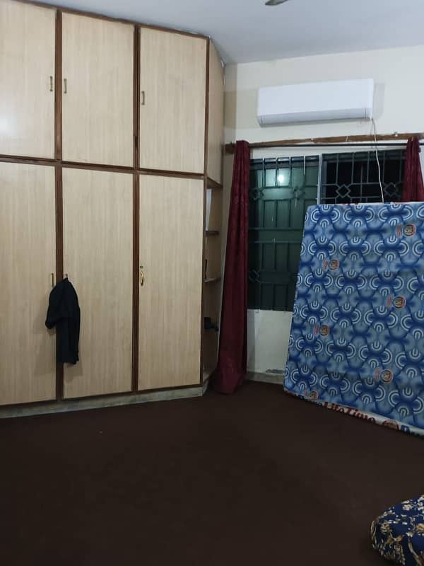 16 MARLA CORNER LOWER PORTION BACHULARS + SILENT OFFICE FOR RENT IN JOHAR TOWN LAHORE 4