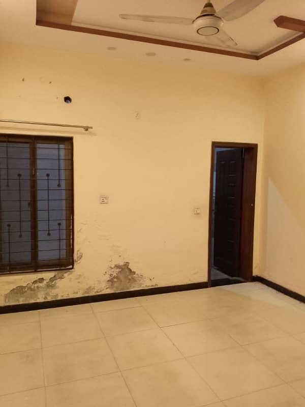 05 LOWER PORTION FOR RENT IN JOHAR TOWN LAHORE 0