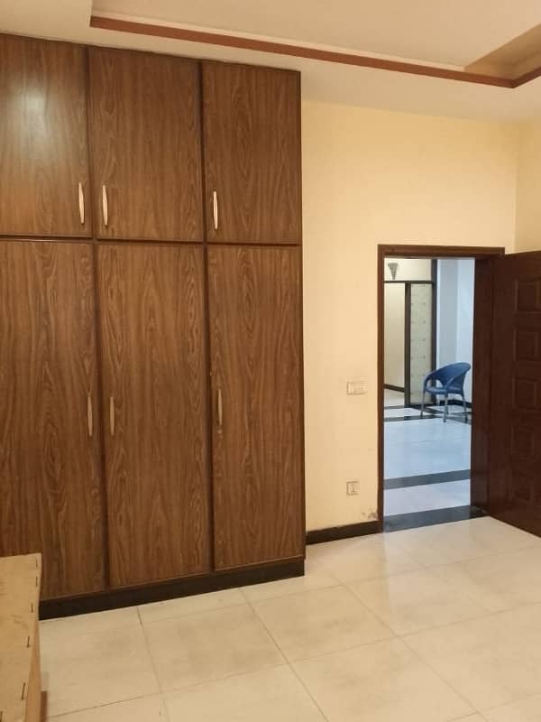 05 LOWER PORTION FOR RENT IN JOHAR TOWN LAHORE 1