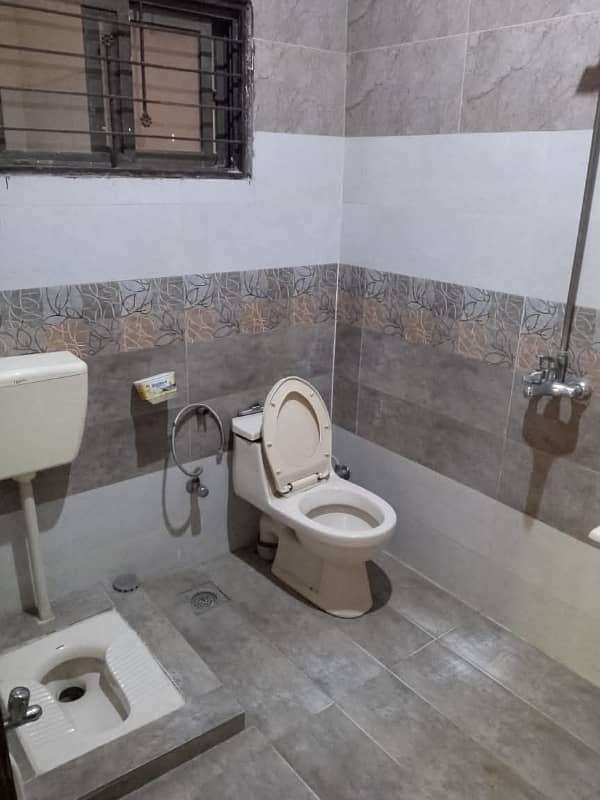 05 LOWER PORTION FOR RENT IN JOHAR TOWN LAHORE 3