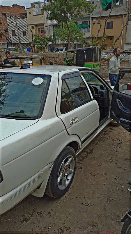 Nissan Sunny 1993 3