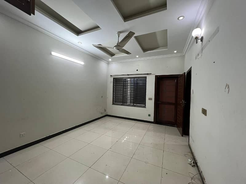 7marla 4beds neat and clean house for rent in G 13 3 islamabad 4