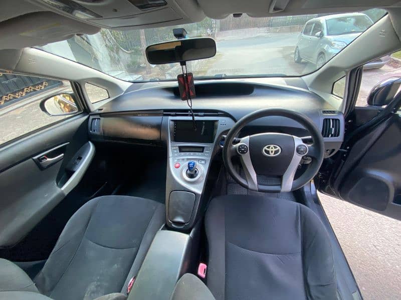 Toyota Prius 2012 12