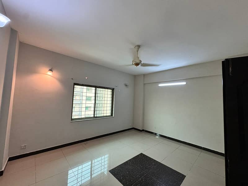 10 Marla Flat Is Available For Sale In Askari 11 At Super Hot Location With Gas 22