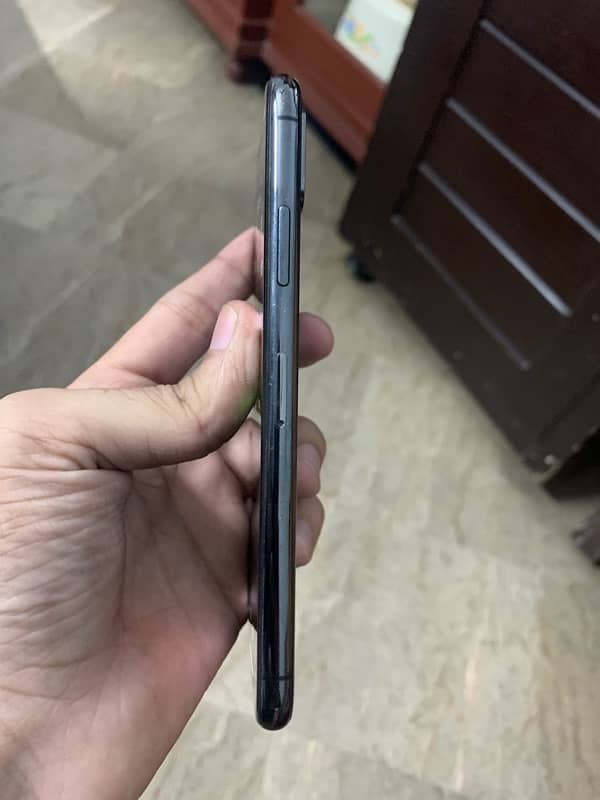 iPhone X pta approved with box urgent sell 1