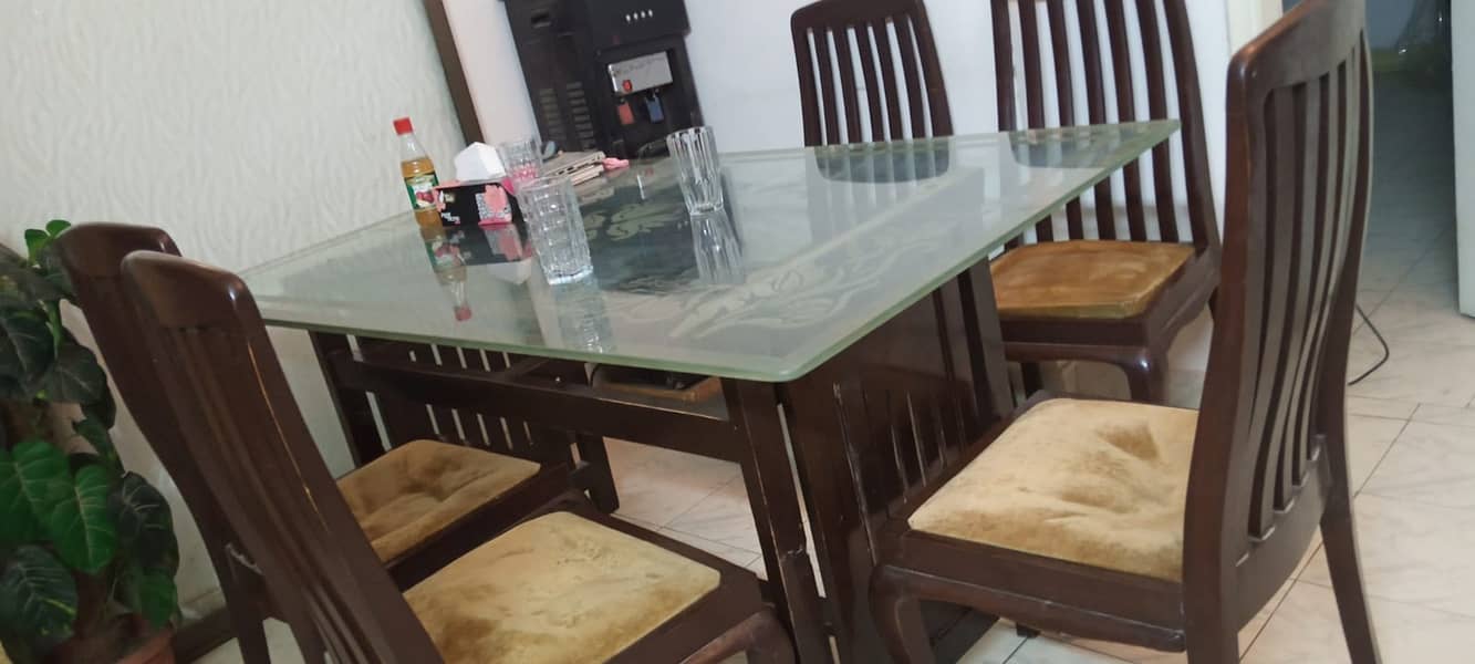 6 Seater Dinning Table for sale 0