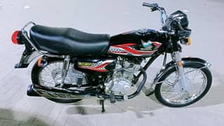 Honda CG-125 2024 Model Karachi num 1st owner Genuine condition 10/10