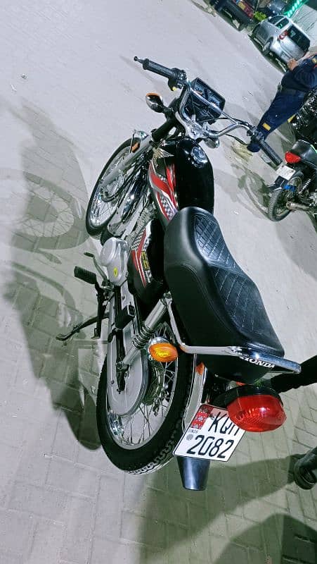 Honda CG-125 2024 Model Karachi num 1st owner Genuine condition 10/10 12