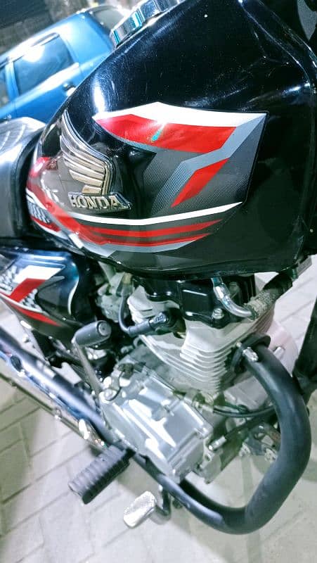 Honda CG-125 2024 Model Karachi num 1st owner Genuine condition 10/10 17