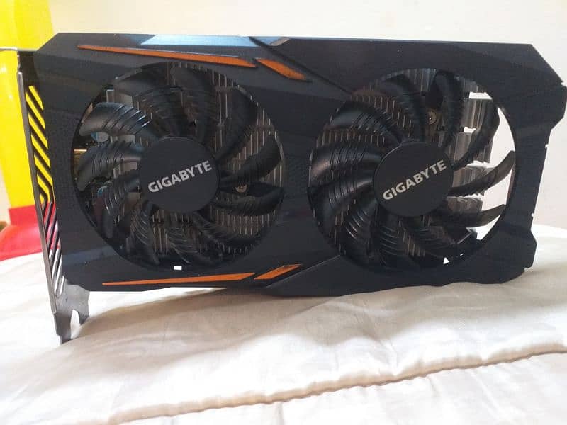 gigabyte gtx 1050 2gb 128 bit ddr 5 oc 2