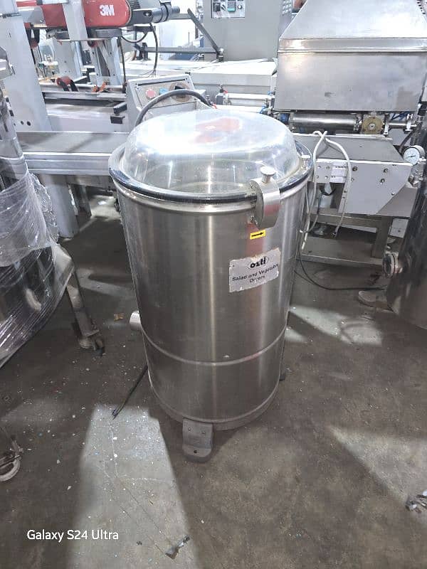 INCUBATOR & DRYIER EQUIPMENT 18