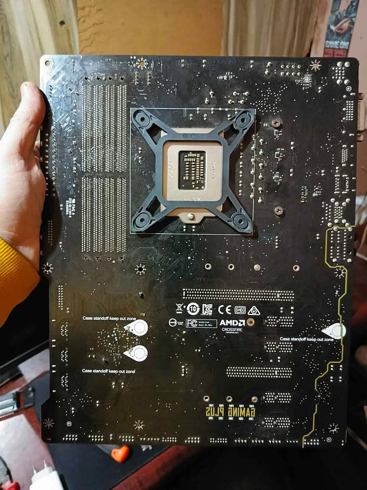 i7 9700 with box msi z390 motherboard 16GB ddr4 corsair RGB ram 6