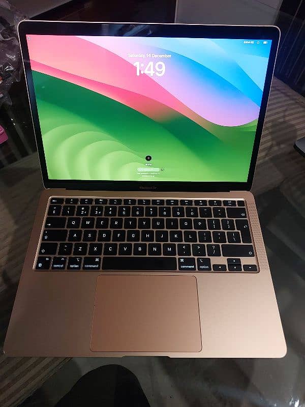 macbook air m1 4