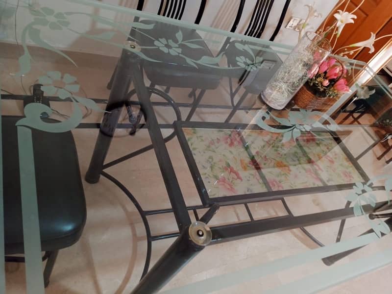 good as new heavy 10 gauge iron rod dining table and six chairs 2