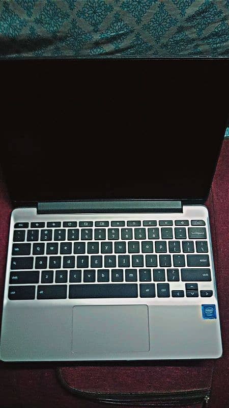 Hp g5/ chrome book 0