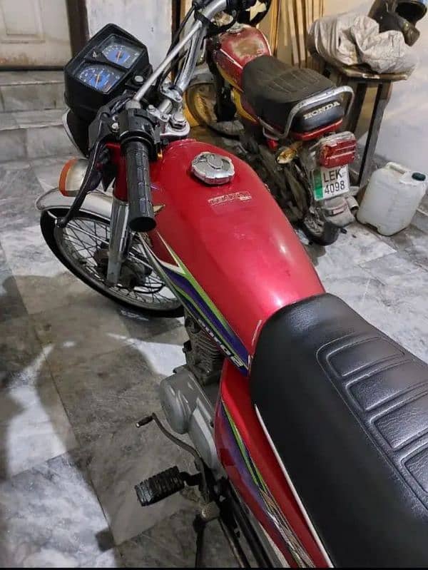 Honda 125 (Modal 2017) urgent sale 3