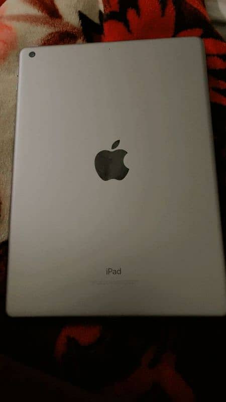 Ipad 6th Generation 32 GB 4