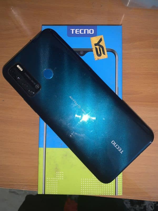 techno pouvoir 4 10/10 condition 32gb with box 1