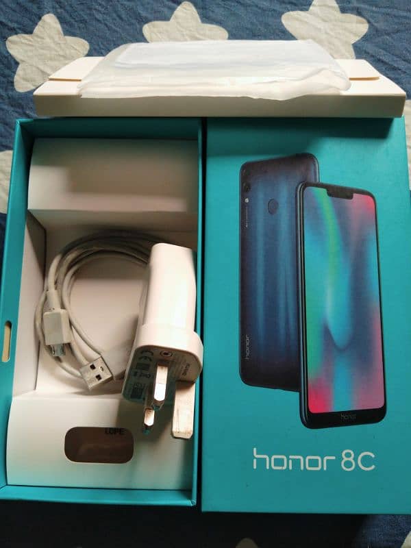 Honor 8C 2