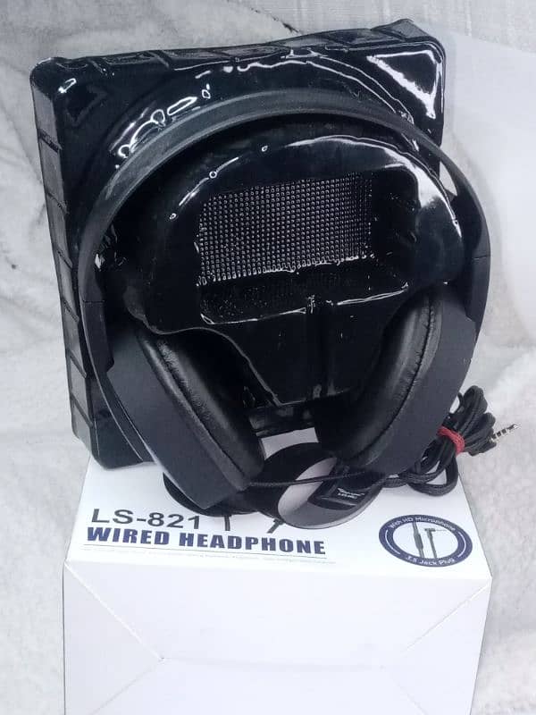 LS_821 headphones high quality available 03254280023 0