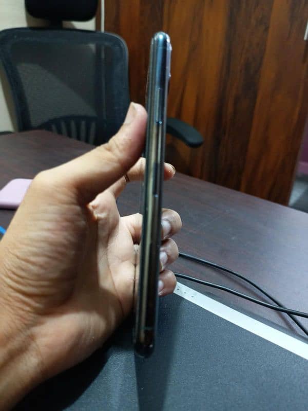 iPhone 11 Pro Max PTA Approved 4