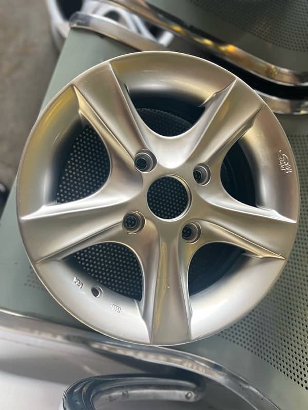 Orignal SH 13’inch alloy rims 0