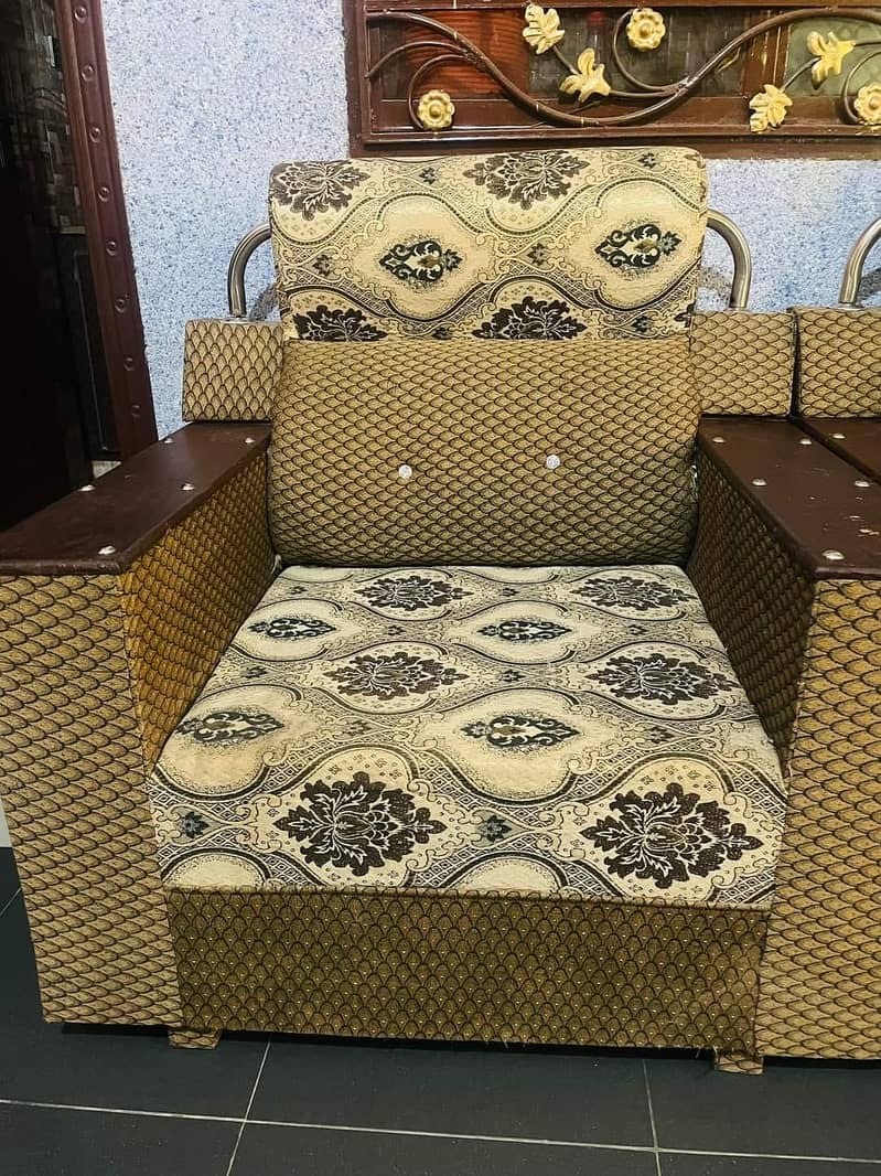 Used 5 seater sofa sets for sale in excellent condition 6