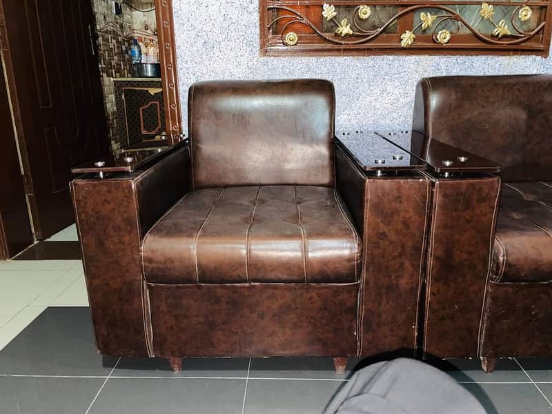 Used 5 seater sofa sets for sale in excellent condition 10