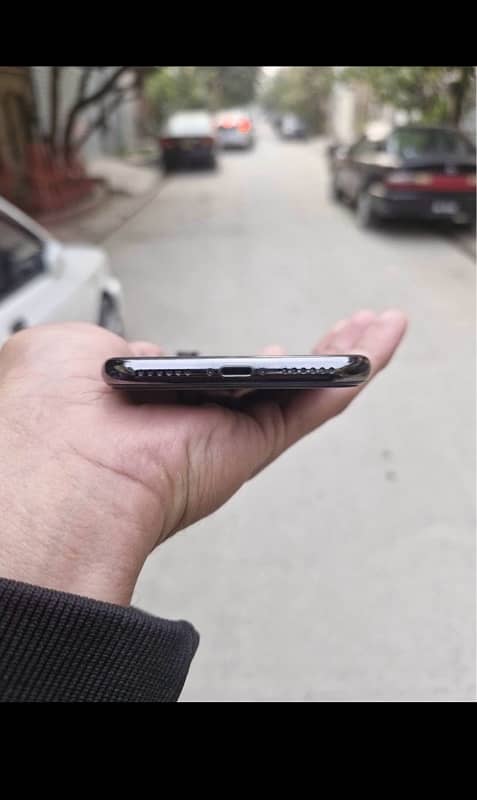 iPhone X 256 GB black Colour PTA Approved 5