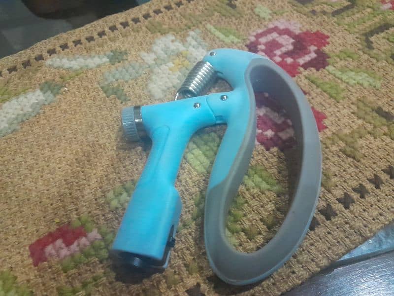 Hand gripper 1