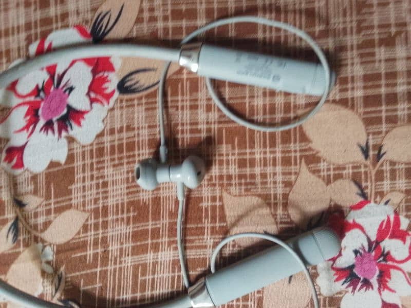 Sikenai Neckband earphones 3