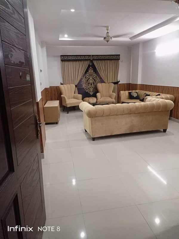 Par Day short time One BeD Room apartment Available for rent in Bahria town phase 4 and 6 empire Heights 2 Family apartment 4