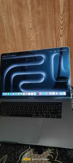 MacBook pro 2018 15"