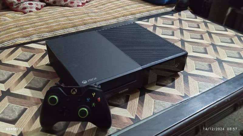 Xbox one 1tb almost new 16