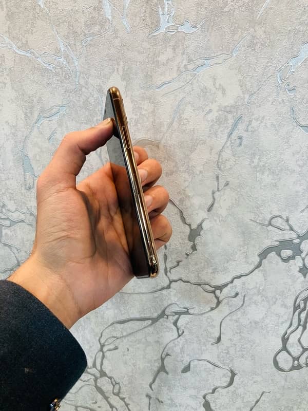 iPhone 11 pro dual approved 2