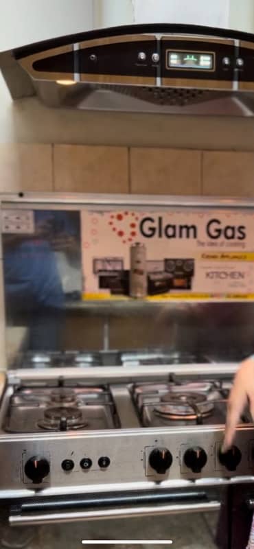 Glam Gas Cooking Range 1