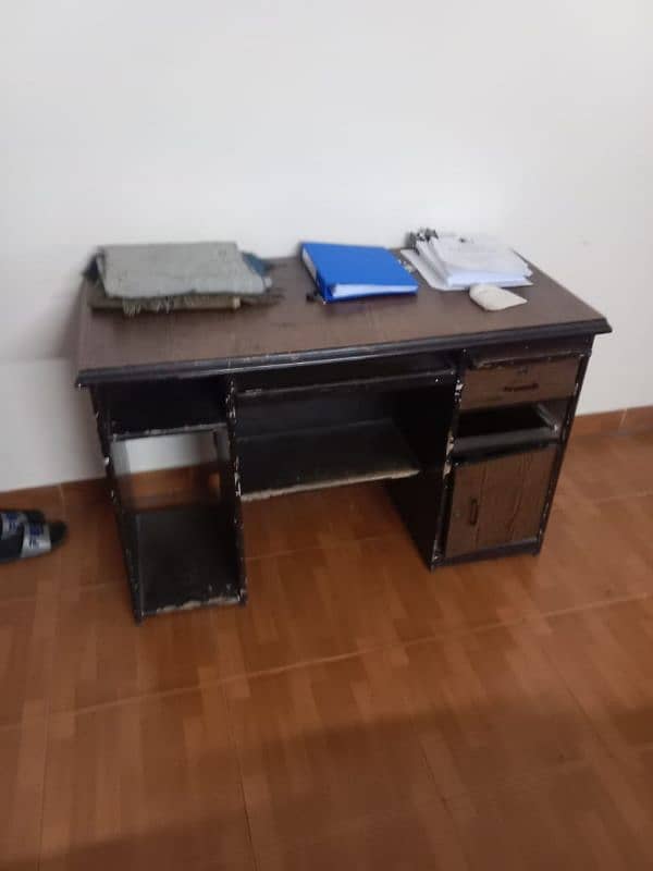 used furniture in good condition 0