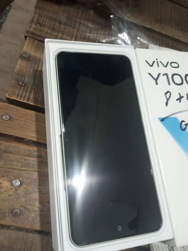 Vivo Y 100 just box open 12 months warranty 0