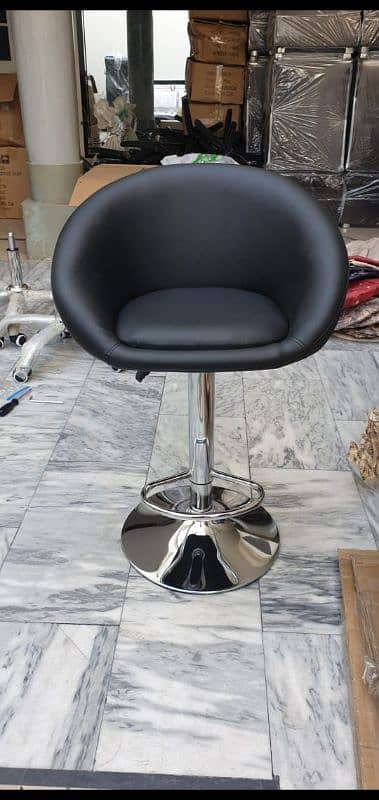 Parlour Chair/Saloon Chair/Shampoo Unit/Pedicure/Facial Bed/Trolley 17