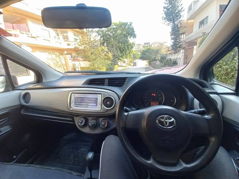 Toyota Vitz 2013 13